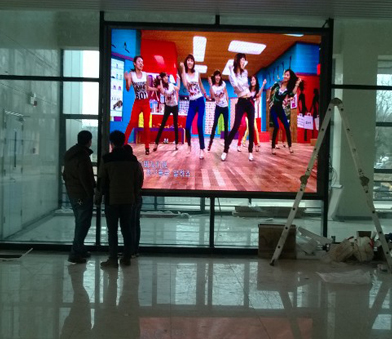 購物商場P4全彩顯示屏形象墻
